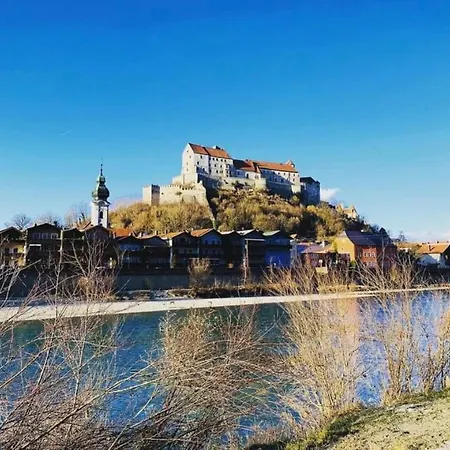 Gemuetlich Gestaltetes, Familiengefuehrtes Mit Salzachblick Apartment *
