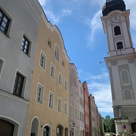 Altstadtwohnung Mit Salzachblick *
