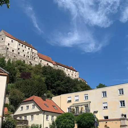 Altstadtwohnung Mit Salzachblick * Burghausen